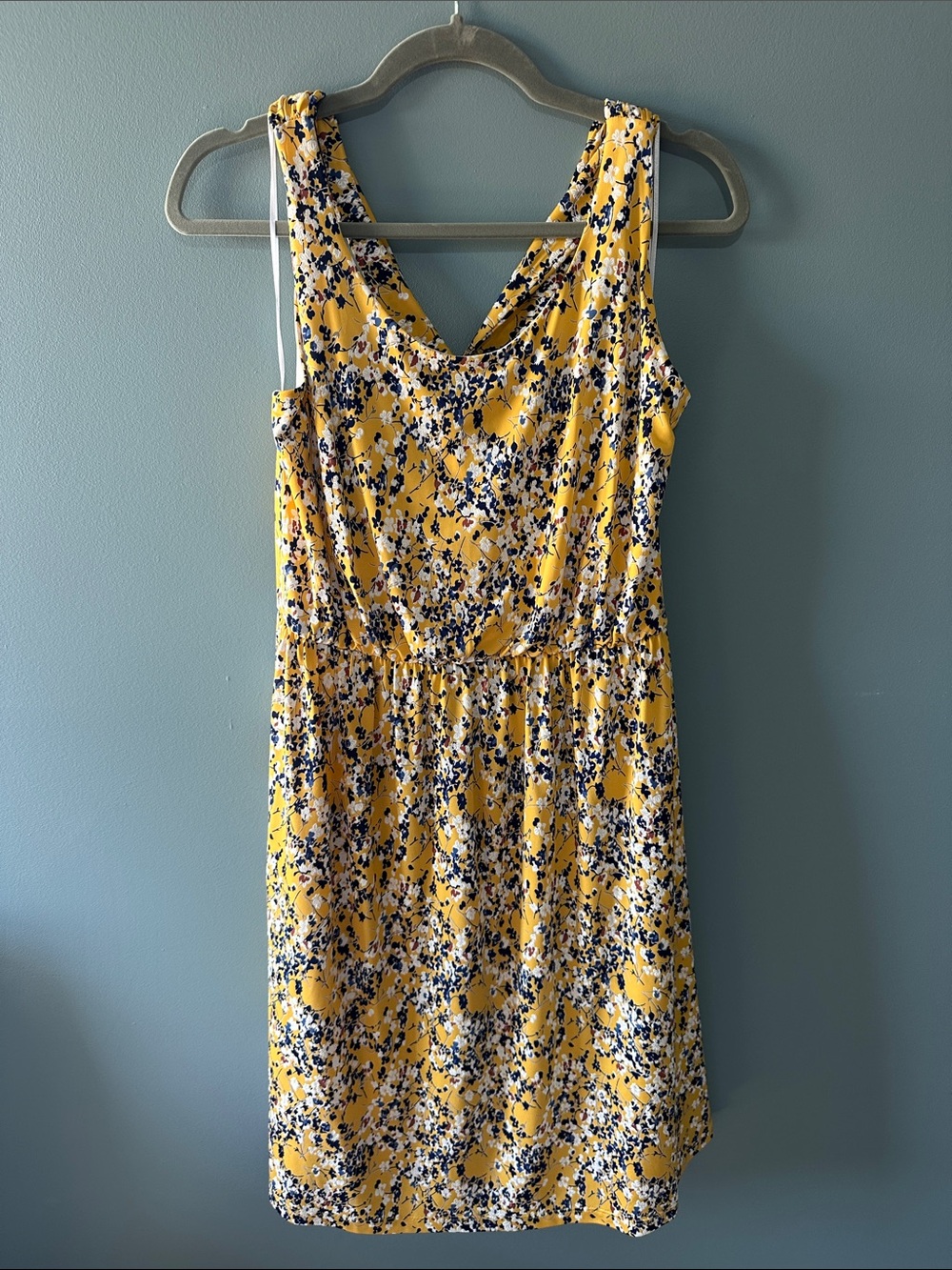 Yellow Floral Sleeveless V-Neck Women's Dress